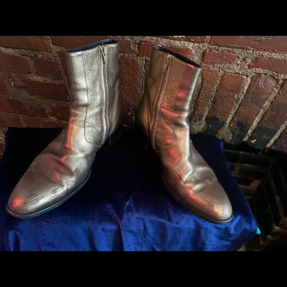 St Laurent Wyatt in metallic gold leather - Picture 5 of 7